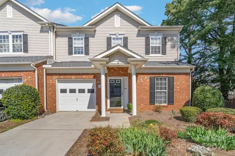3818 Thomas Ridge Dr, Charlotte, NC 28269