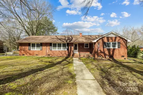 1102 Virginia Ave, Monroe, NC 28112