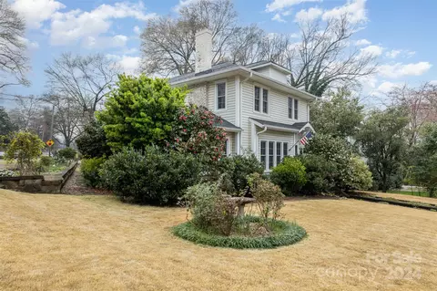 207 5th W Ave W, Gastonia, NC 28052