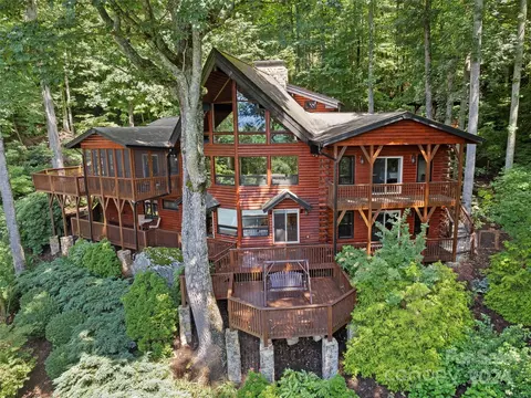 209 Rocky Knob Rd, Waynesville, NC 28786