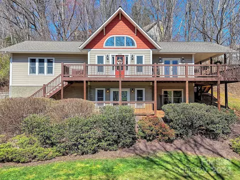 2295 Crymes Cove Rd, Waynesville, NC 28786