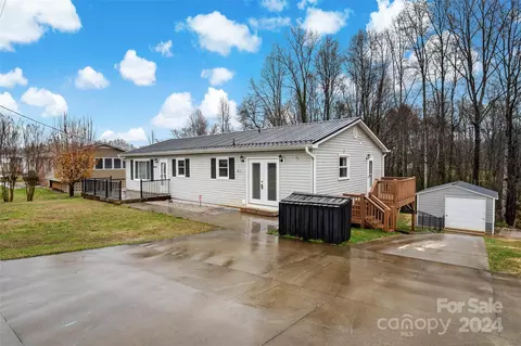 5329 Nix Creek Rd, Marion, NC 28752