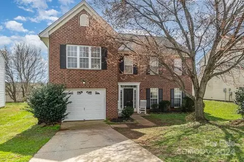 2108 Ballingarry Dr, Statesville, NC 28625