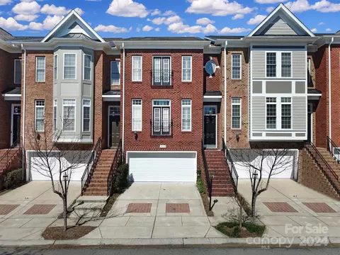 3012 Luke Crossing Dr, Charlotte, NC 28226