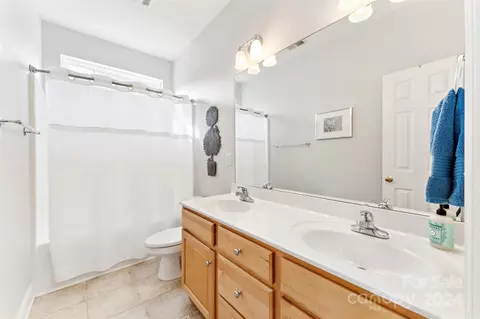 Bath - 7263 Willowbrook Dr, Denver, NC 28037 photo 4 of 4
