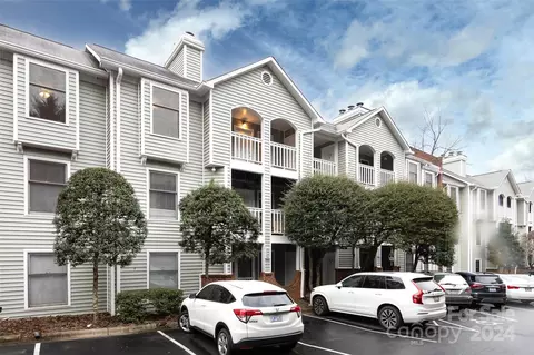 430 Queens 231 Rd #231, Charlotte, NC 28207