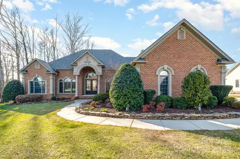 2469 Stoneview Ct, Denver, NC 28037