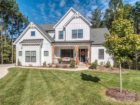 416 Blue Bay Ct, York, SC 29745