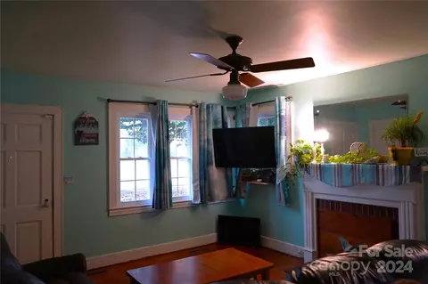 Living - 18 S 4th St, Mcbee, SC 29101 photo 2 of 2
