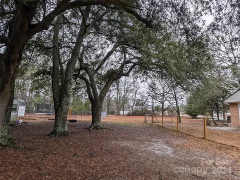 View/Area - 18 S 4th St, Mcbee, SC 29101 photo 1 of 5