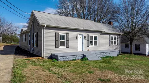 4990 N Depot St, Claremont, NC 28610