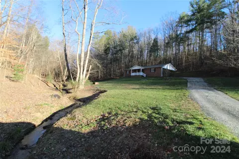 1251 Frazier St, Lenoir, NC 28645