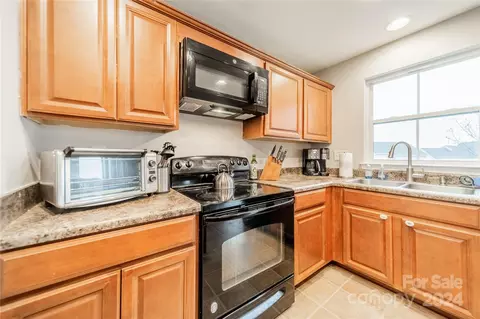 Kitchen - 3380 Linetender Dr, Davidson, NC 28036 photo 1 of 2