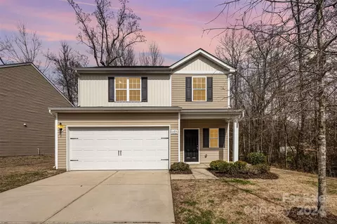 1105 Rook Rd, Charlotte, NC 28216