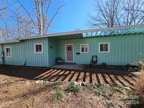 Exterior - 405 N Pine St, Lancaster, SC 29720 photo 5 of 15