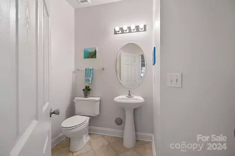 Bath - 8647 Edinburgh Square Dr, Cornelius, NC 28031 photo 1 of 4