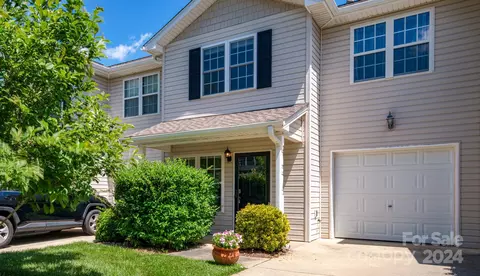 50 Lanceford Cir, Fletcher, NC 28732