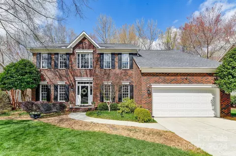 8506 Priory Ct, Waxhaw, NC 28173