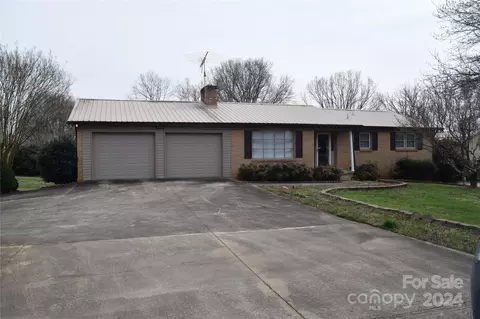 2753 W Nc 10 Hwy, Newton, NC 28658