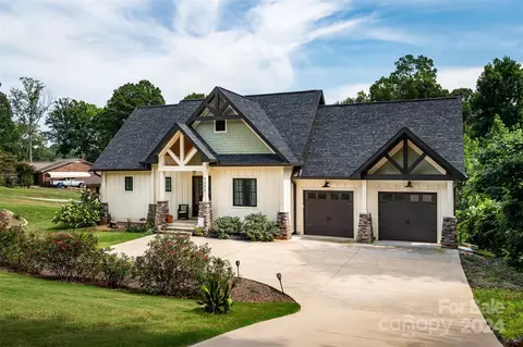 7379 Gabriel St, Sherrills Ford, NC 28673