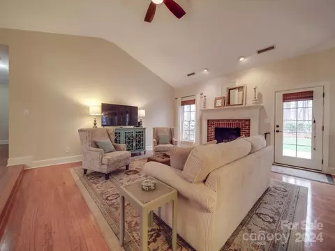 Living - 1404 Heather Ln, Monroe, NC 28110 photo 2 of 3
