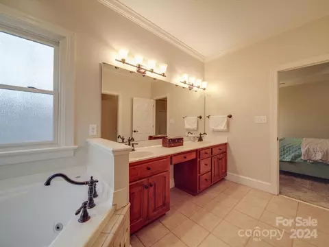Bath - 1404 Heather Ln, Monroe, NC 28110 photo 3 of 5
