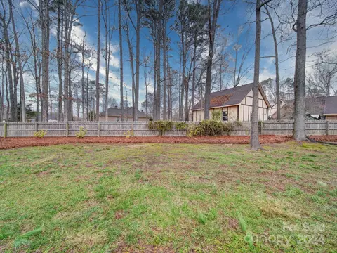 Exterior - 1404 Heather Ln, Monroe, NC 28110 photo 14 of 15