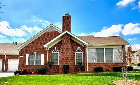 8425 Windsor Ridge Dr, Charlotte, NC 28277