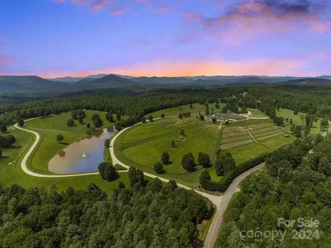 4800 Pax Hill Rd, Morganton, NC 28655