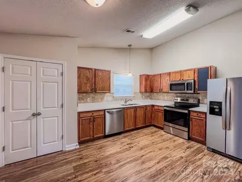 534 River View Dr, Lowell, NC 28098 photo 16