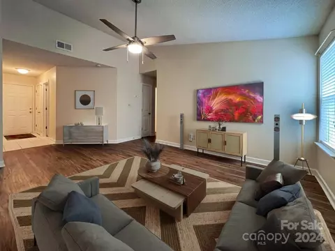 534 River View Dr, Lowell, NC 28098 photo 8