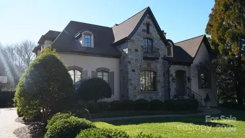 7011 Summerhill Ridge Dr, Charlotte, NC 28226