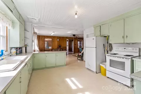 Kitchen - 8195 W Nc Hwy 27 Hwy, Vale, NC 28168 photo 1 of 4