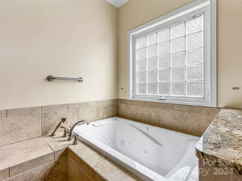 Bath - 76 Juniper Ln, Brevard, NC 28712 photo 2 of 3