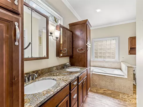 Bath - 76 Juniper Ln, Brevard, NC 28712 photo 1 of 3
