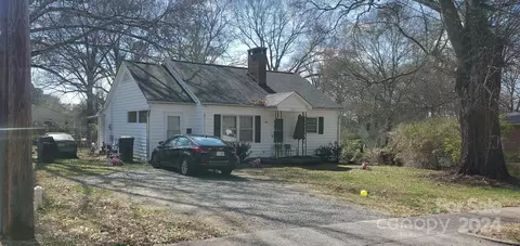 407 W Church St, Dallas, NC 28034