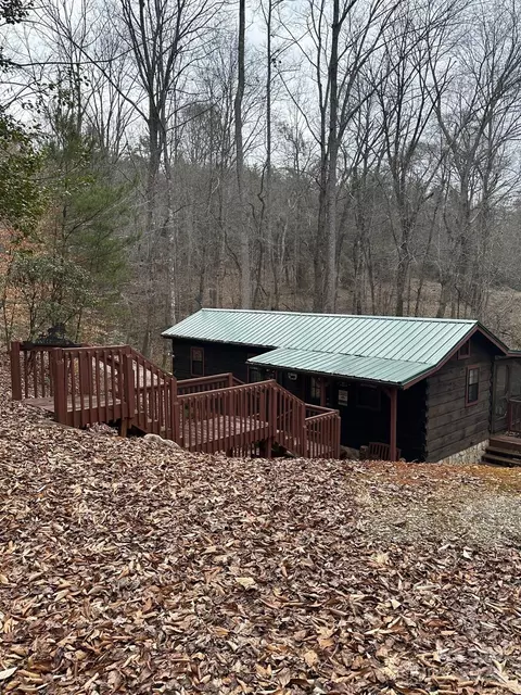220 Van Winkle Ln, Millers Creek, NC 28651