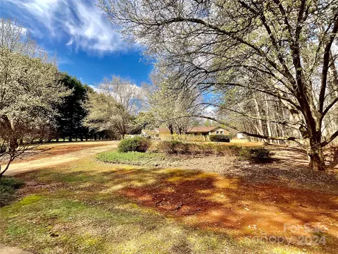 4525 Tekoa Dr, Gastonia, NC 28052