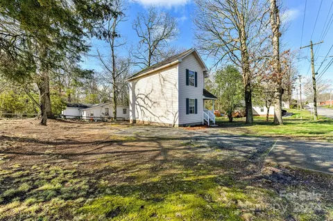 Exterior - 1008 Curtis St, Monroe, NC 28112 photo 6 of 7