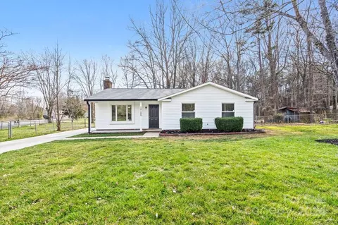 10108 Heathergate Ln, Mint Hill, NC 28227