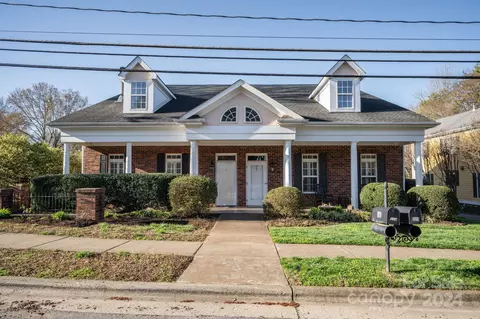 319 Armour St, Davidson, NC 28036