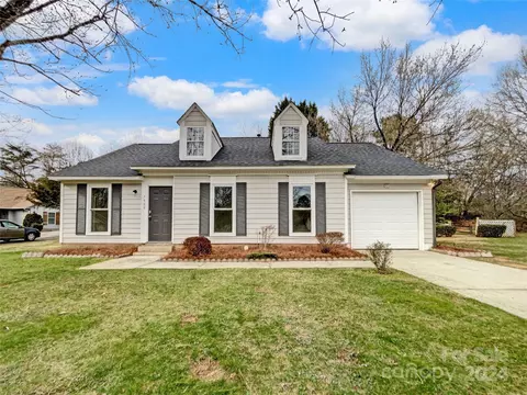 7909 Lindfield Ct, Charlotte, NC 28227
