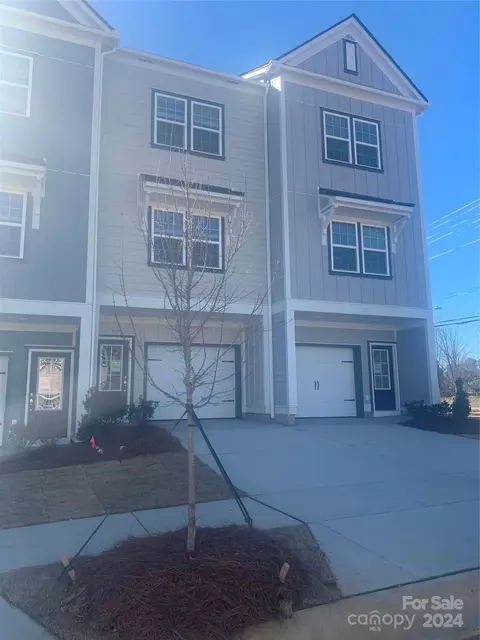 3054 Butler Hill Dr, Matthews, NC 28105