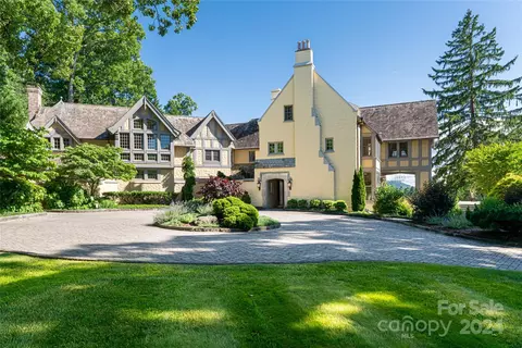 7 Stuyvesant Rd, Asheville, NC 28803