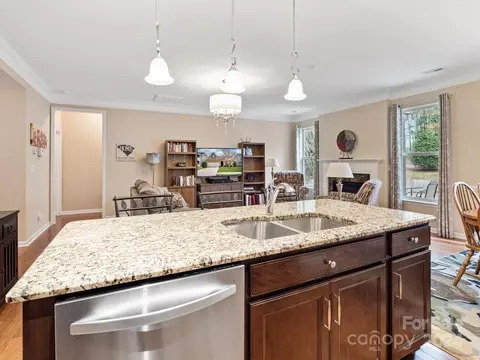 Kitchen - 1034 Baldwin Dr, Lancaster, SC 29720 photo 4 of 4