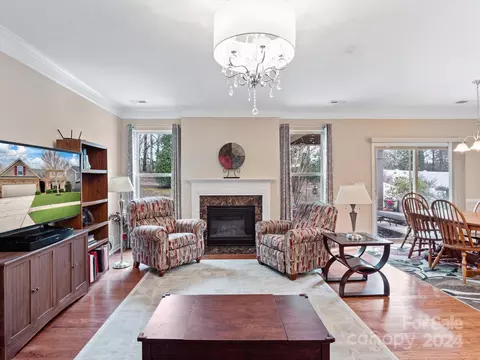 Living - 1034 Baldwin Dr, Lancaster, SC 29720 photo 2 of 4