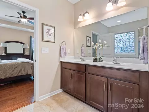 Bath - 1034 Baldwin Dr, Lancaster, SC 29720 photo 3 of 5