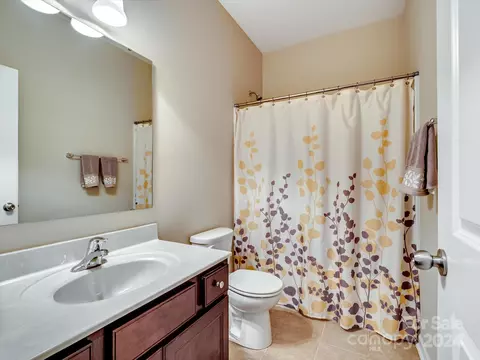 Bath - 1034 Baldwin Dr, Lancaster, SC 29720 photo 1 of 5