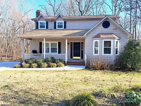 122 Kentberry Ct, Gastonia, NC 28056