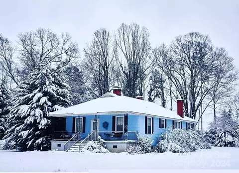 326 Johnson St, Mount Holly, NC 28120